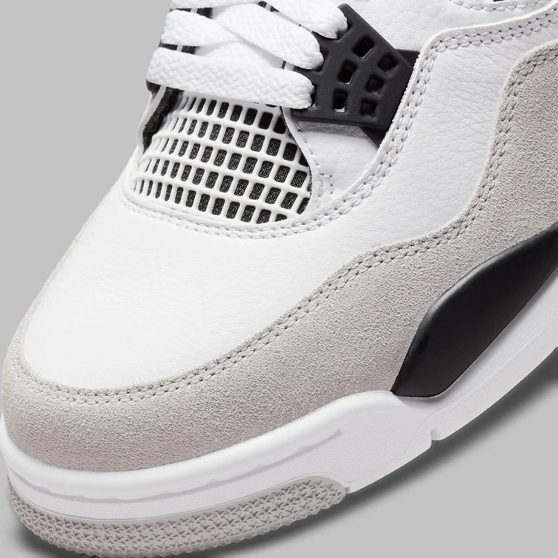 Air Jordan 4 Retro Military Black